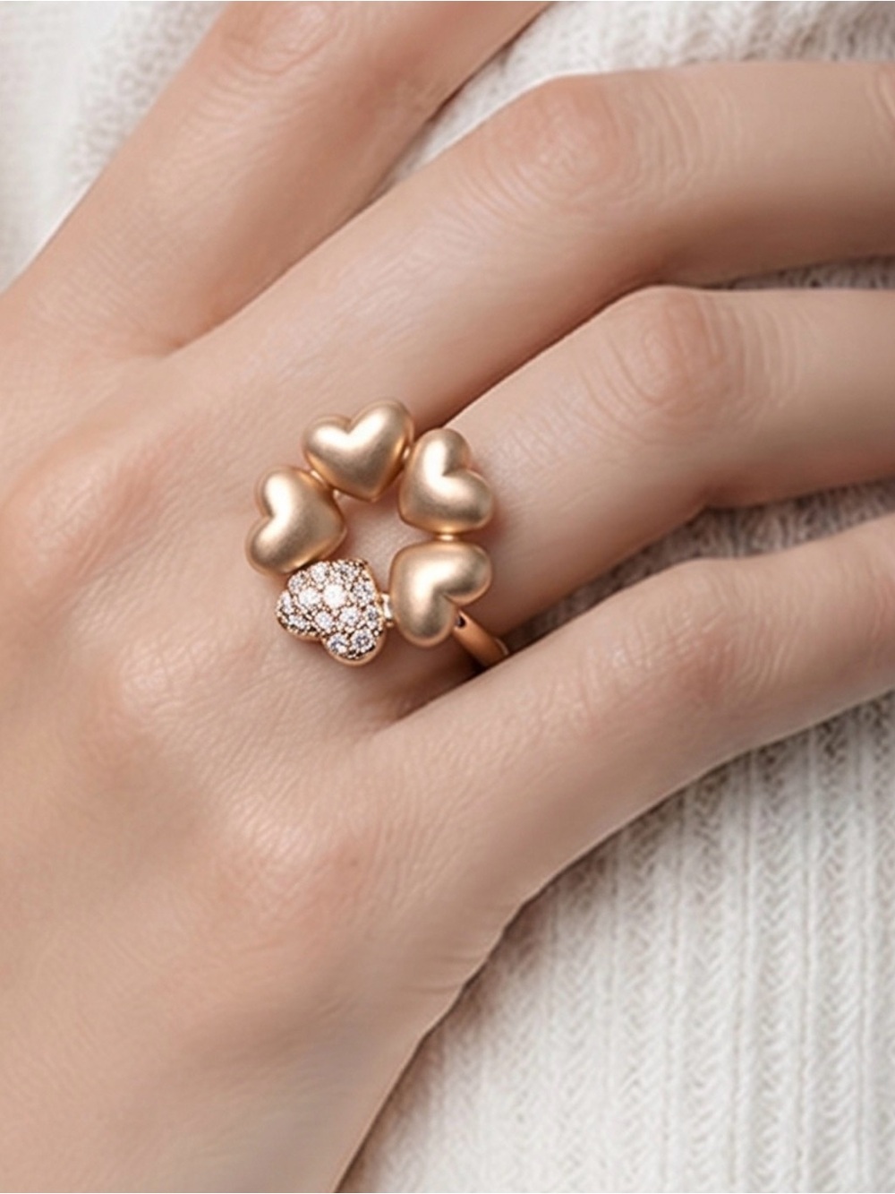 14K Rose Gold Five Heart Diamond Pavé Ring – Size 6.5 - Picture 3 of 14
